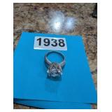 STERLING SILVER PRETTY DINNER RING, SIZE 7.5