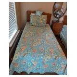 TWIN BED *FRAME, HEAD/FOOT BOARD, MATTRESS, LINENS