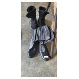 2 PAIRS OF BOOTS SIZE 6/ 6.5