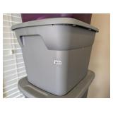TOTE WITH LID