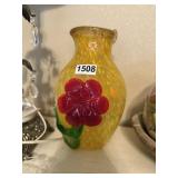 VINTAGE ART GLASS VASE