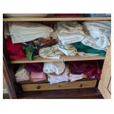 KITCHEN LINENS, NAPKINS, TABLE CLOTHS, RUNNERS, PL