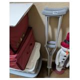 CRUTCHES *LOOK NEW