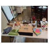TABLE FULL OF ODDS & ENDS, FENTON SHOE