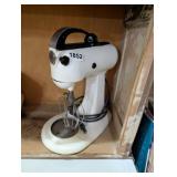 VINTAGE KITCHEN AID  MIXER