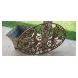 PLANTER AND DECOR LOT
