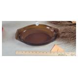 AMBER GLASS CASSEROLE DISH WITH LID