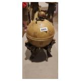 DECORATIVE SPHERICAL COVERED BOWL