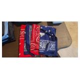 4 BANDANAS