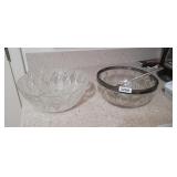 2 GLASS SERVING DISHES