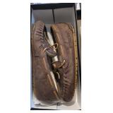 SNOOZIES HOUSE SHOES SIZE 8 *LOOK NEW