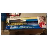 HELEN OF TROY, TANGLE FREE HOT AIR BRUSH, NIP