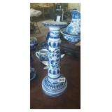 VINTAGE BLUE & WHITE PILLAR CANDLESTICK HOLDER