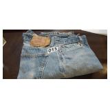 LEVIS 501 JEANS, SIZE 35 X 34, GENTLY USED