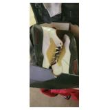JORDAN SHOES SIZE 9.5