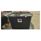TOTE WITH LID