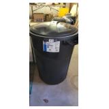 32 GAL TRASHCAN WITH LID
