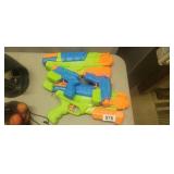 WATER GUNS