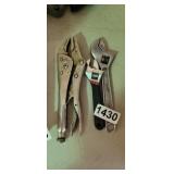 2 WRENCHES