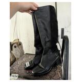 BLACK BOOTS SIZE 12M