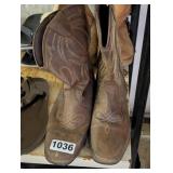 BROWN BOOTS SIZE 6M