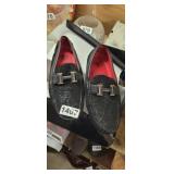 ROYAL SHOES SIZE 10