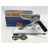 Universal food and meat chopper