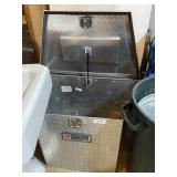 Tractor Supply Metal Triangle Trailer Box