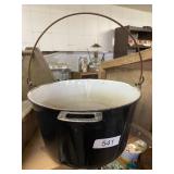 Cast-Iron Enamel Pot