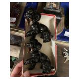 Goelbel Black Dogs Figurines