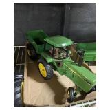 John Deere Tractor And Wagon Ertl Metal Tractor