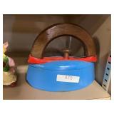 Metal Iron With Handle