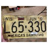 Wisconsin Americaï¿½S Dairy Land 1961 License Plate