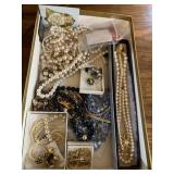 Pearls Beads Necklaces Bracelets