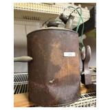 Metal Oil Can With Spout