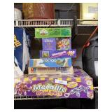 Childrenï¿½S Puzzles And Bead Pets Kit