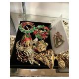 Christmas Pins Jewelry Signed