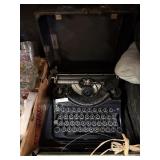 Antique Typewriter Underwood With Case