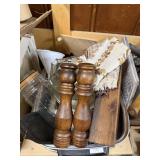 Broiler Wooden Salt And Pepper Shakers