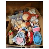 Dolls And Dollhouse Decor