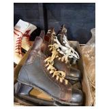 Vintage Ice Skates Wildcat Bauer Junior Supreme