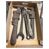 Monkey Wrenches Pipe Wrench