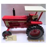 Scale Models 1/8 scale International 1066 Tractor