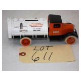 Ertl Oklahoma Oil Marketers 1931 Hawkeye Tanker