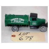 Ertl 1931 Hawkeye "Quaker State" Tanker Truck Bank