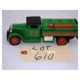 Ertl Die-Cast Musgo Gas & Oil Tanker Truck Bank