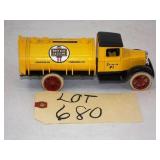 Ertl 1931 Hawkeye "White Rose" Gasoline Tanker
