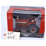 Ertl Precision 1/16 Int. Harvester 1256 Tractor