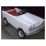Murray "Flat Face" Pedal Car