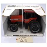 1/16 scale Ertl Case I.H. 7140 Magnum Tractor